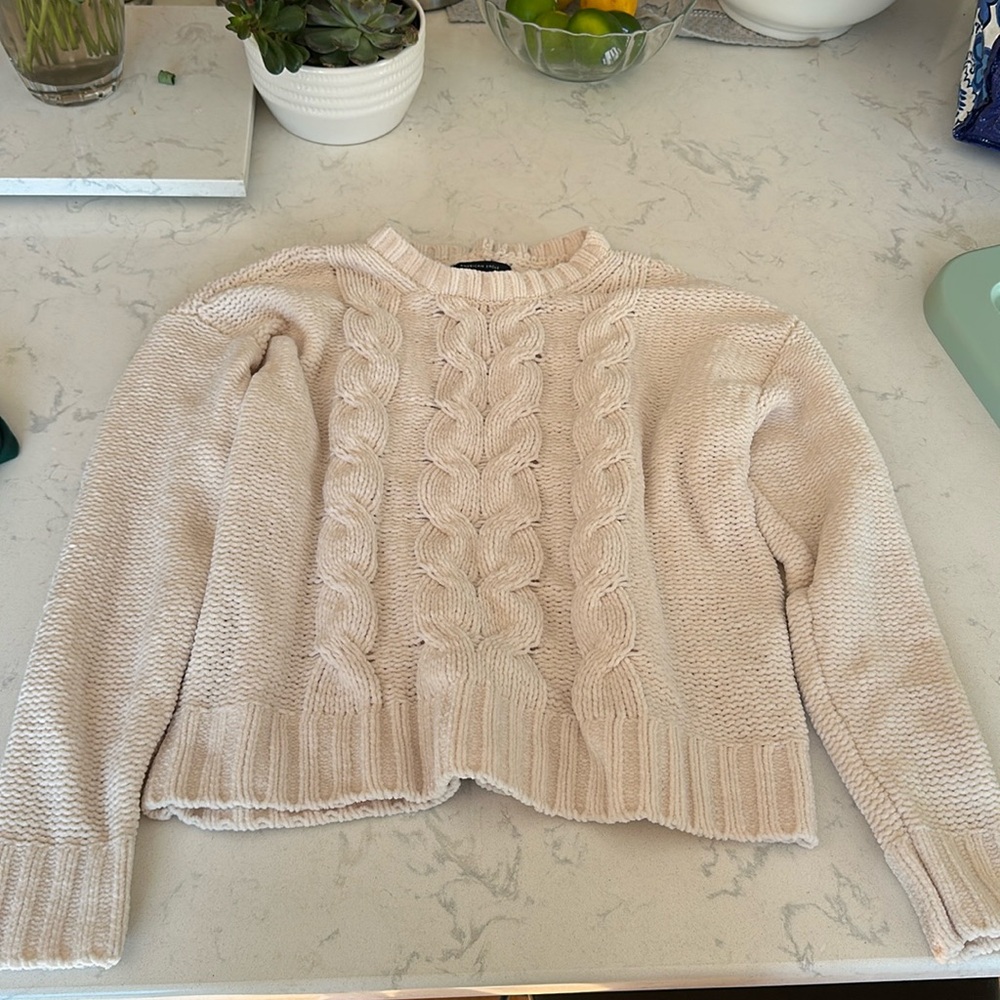 American eagle cable knit sweater